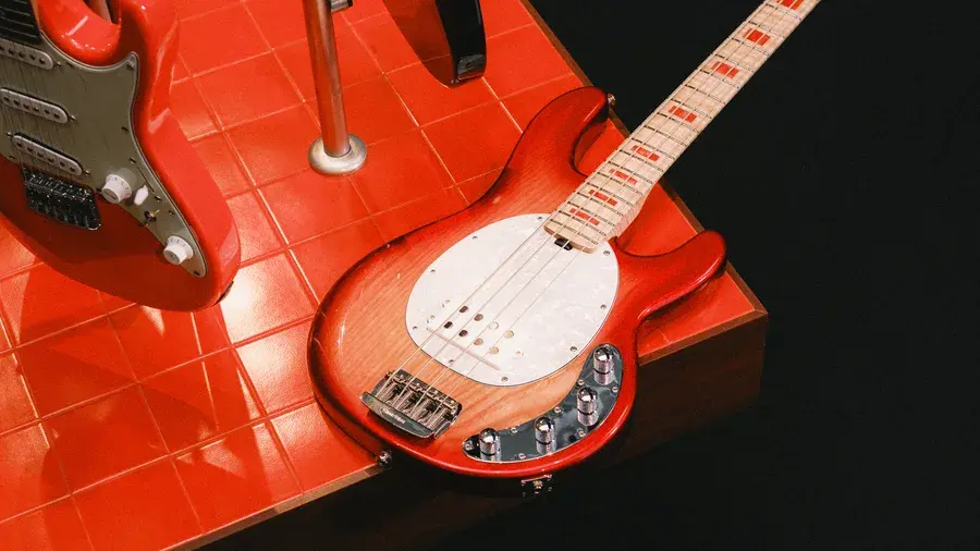 StingRay 4 H Special Bass in Candy Ruby Burst